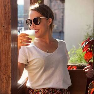 Meet your Posher, Phoebe